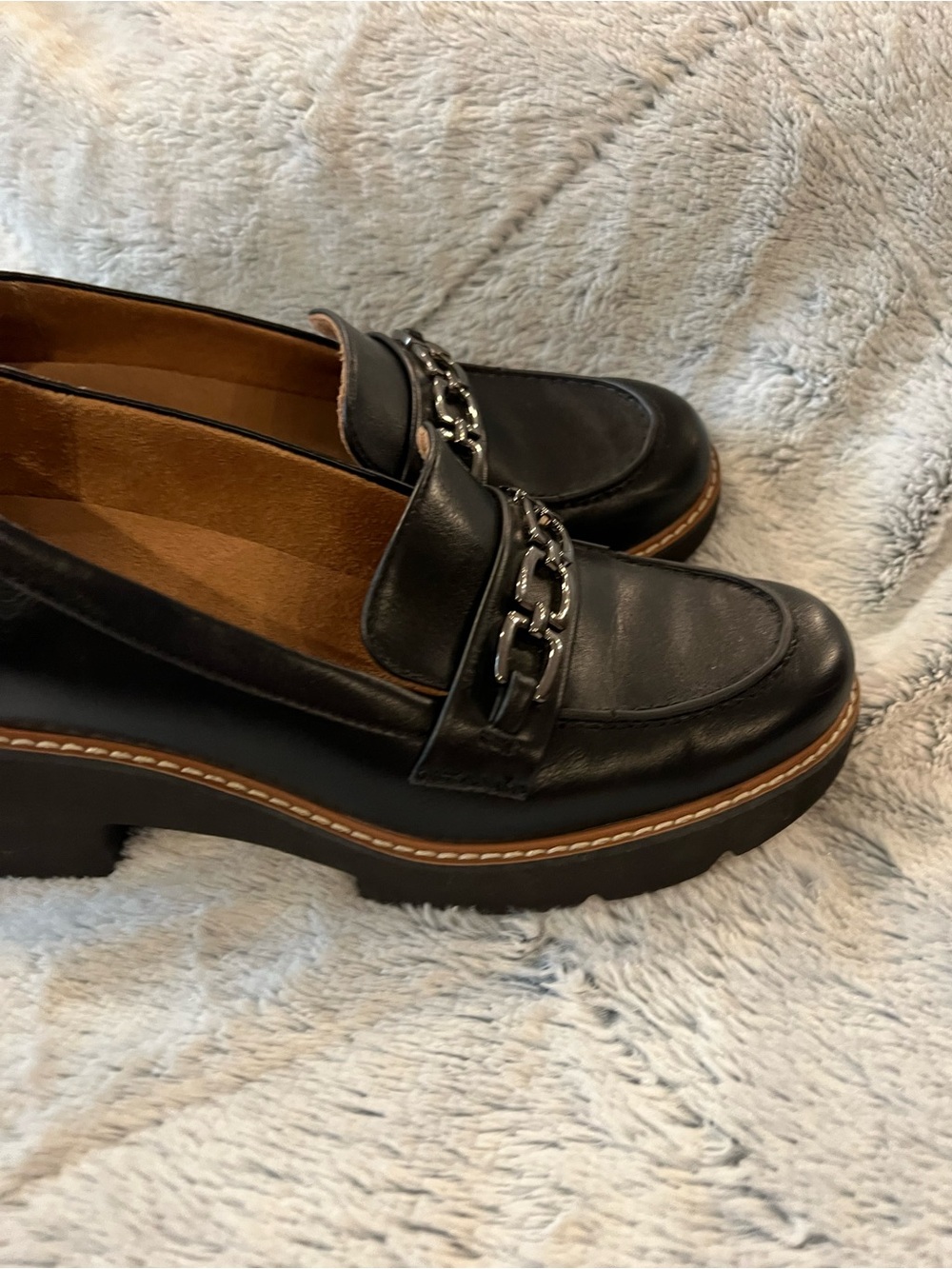 Naturalizer Black Leather Chain-Accent Loafers - Picture 9 of 12